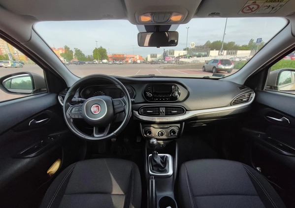 Fiat Tipo cena 48500 przebieg: 27300, rok produkcji 2018 z Leśnica małe 211
